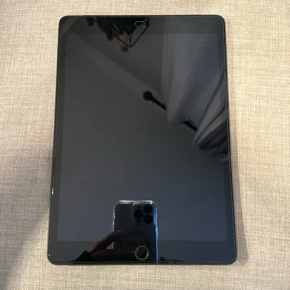 🎉HP🎉Apple I Pad 7th Generation Cellular 32 Gig See All Pics - Picture 1 of 3